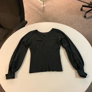 Black ribbed waist w/ cropped sleeve blouse